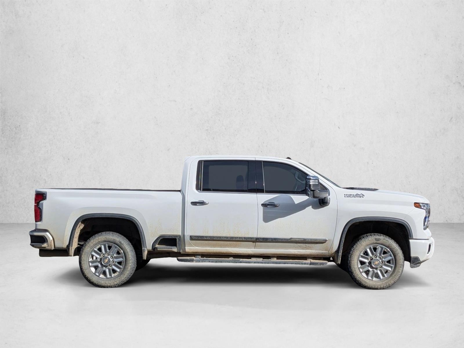 2024 Chevrolet Silverado 2500HD High Country photo 4
