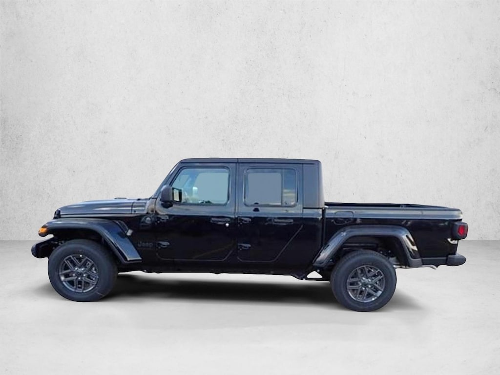 New 2025 Jeep Gladiator Sport S Truck Crew Cab