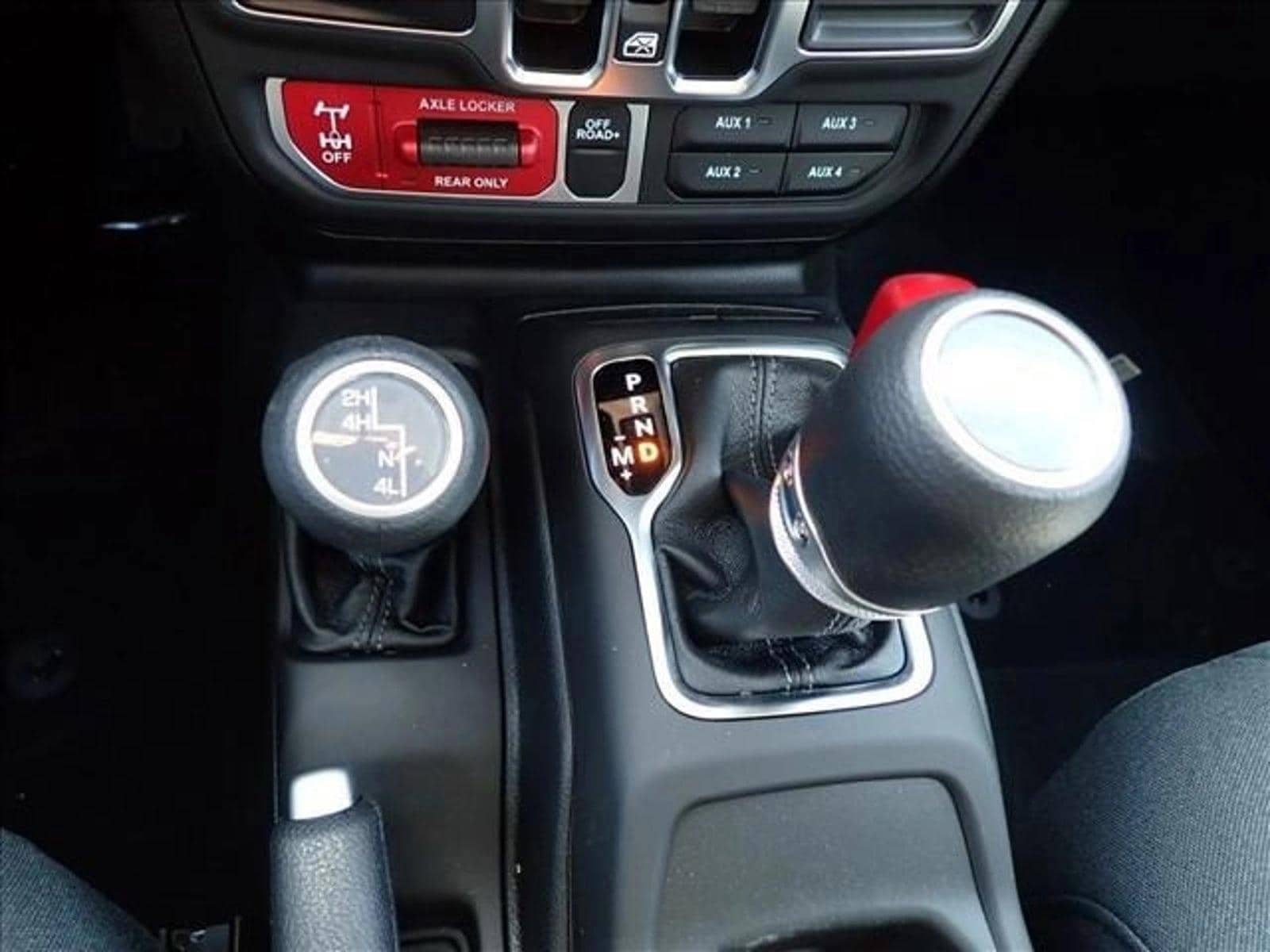 2025 Jeep Gladiator Willys - Photo 20