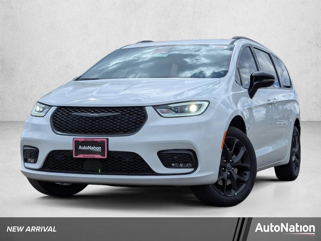 New 2026 Chrysler Pacifica Select Van Passenger Van