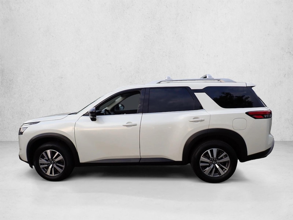 Used 2023 Nissan Pathfinder SL Sport Utility