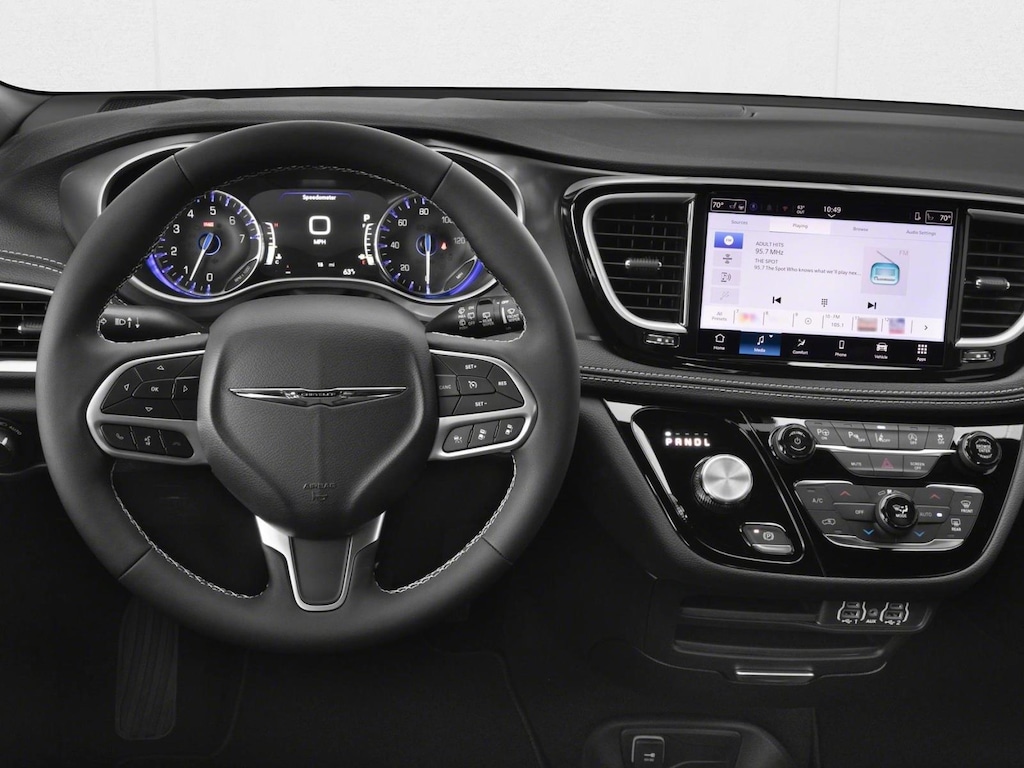New 2026 Chrysler Pacifica Limited Van Passenger Van