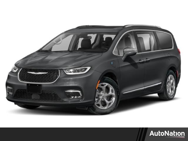 2022 Chrysler Pacifica Hybrid Touring L Hybrid's photo