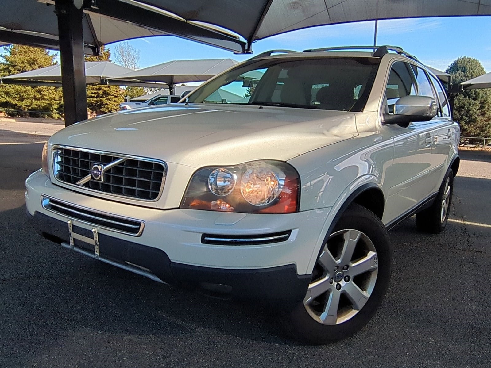 2010 Volvo XC90 V8's photo