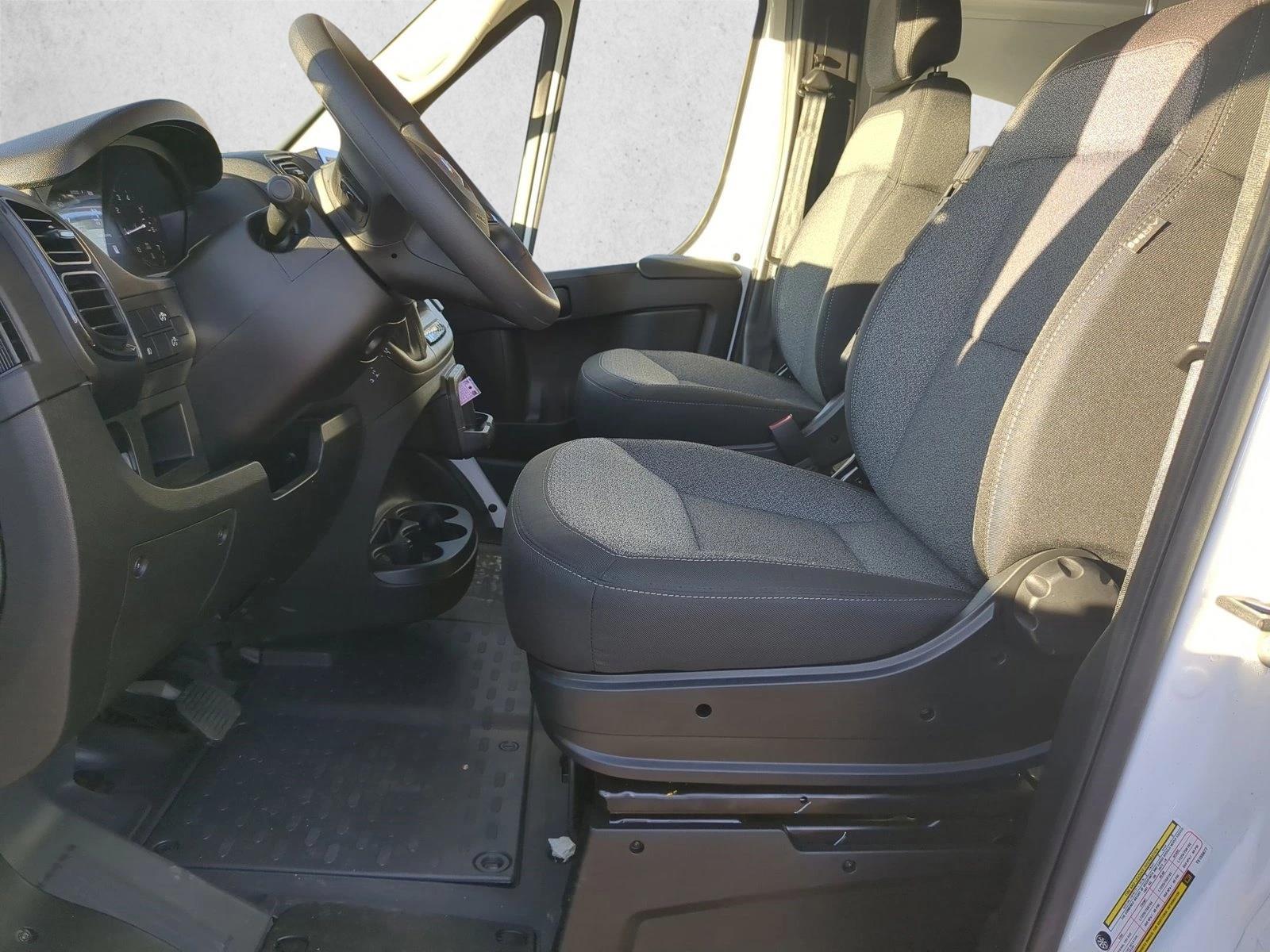 2026 Ram ProMaster 2500 photo 3