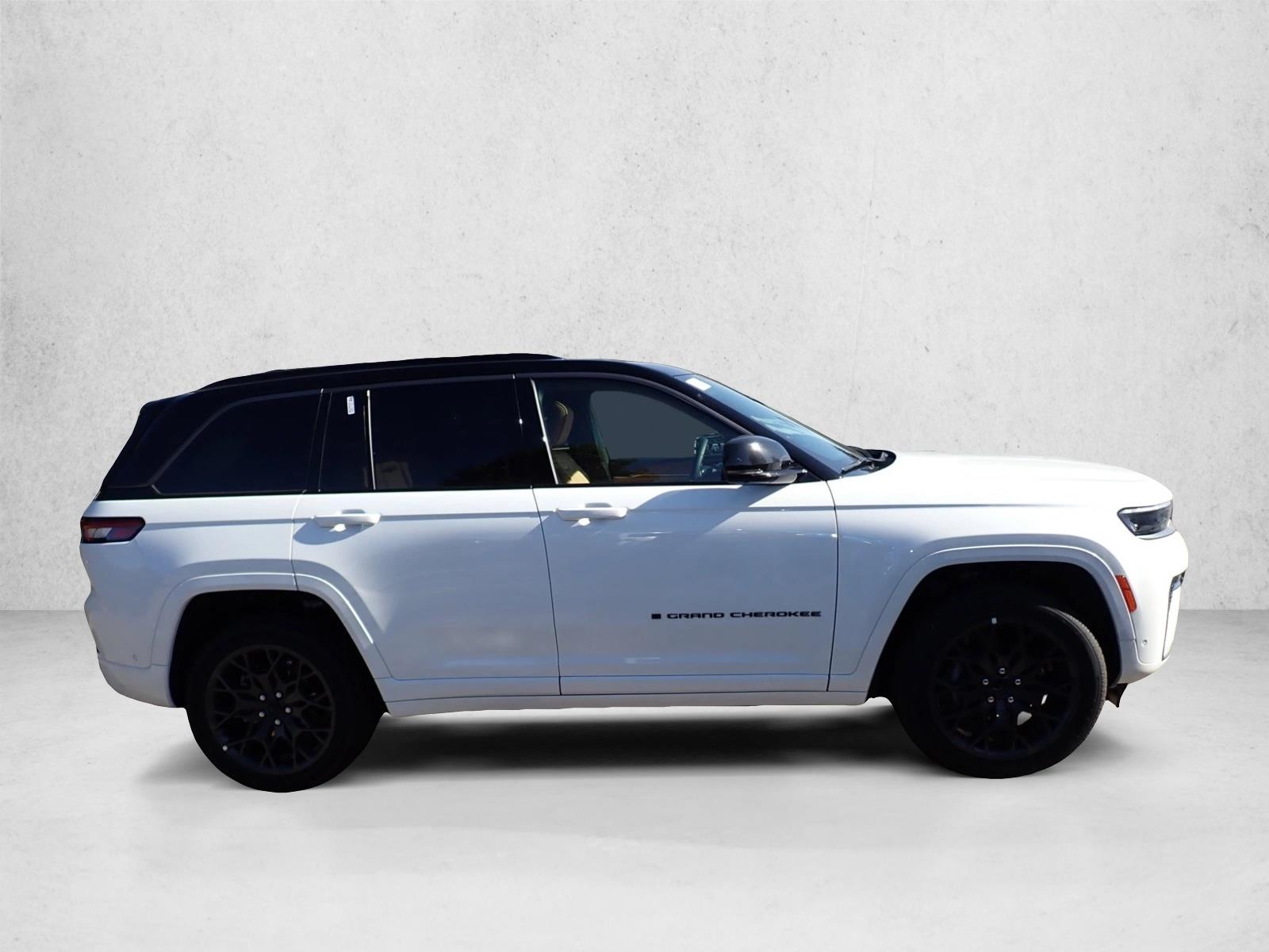 New 2027 Jeep Grand Cherokee 2 Row Summit SUV