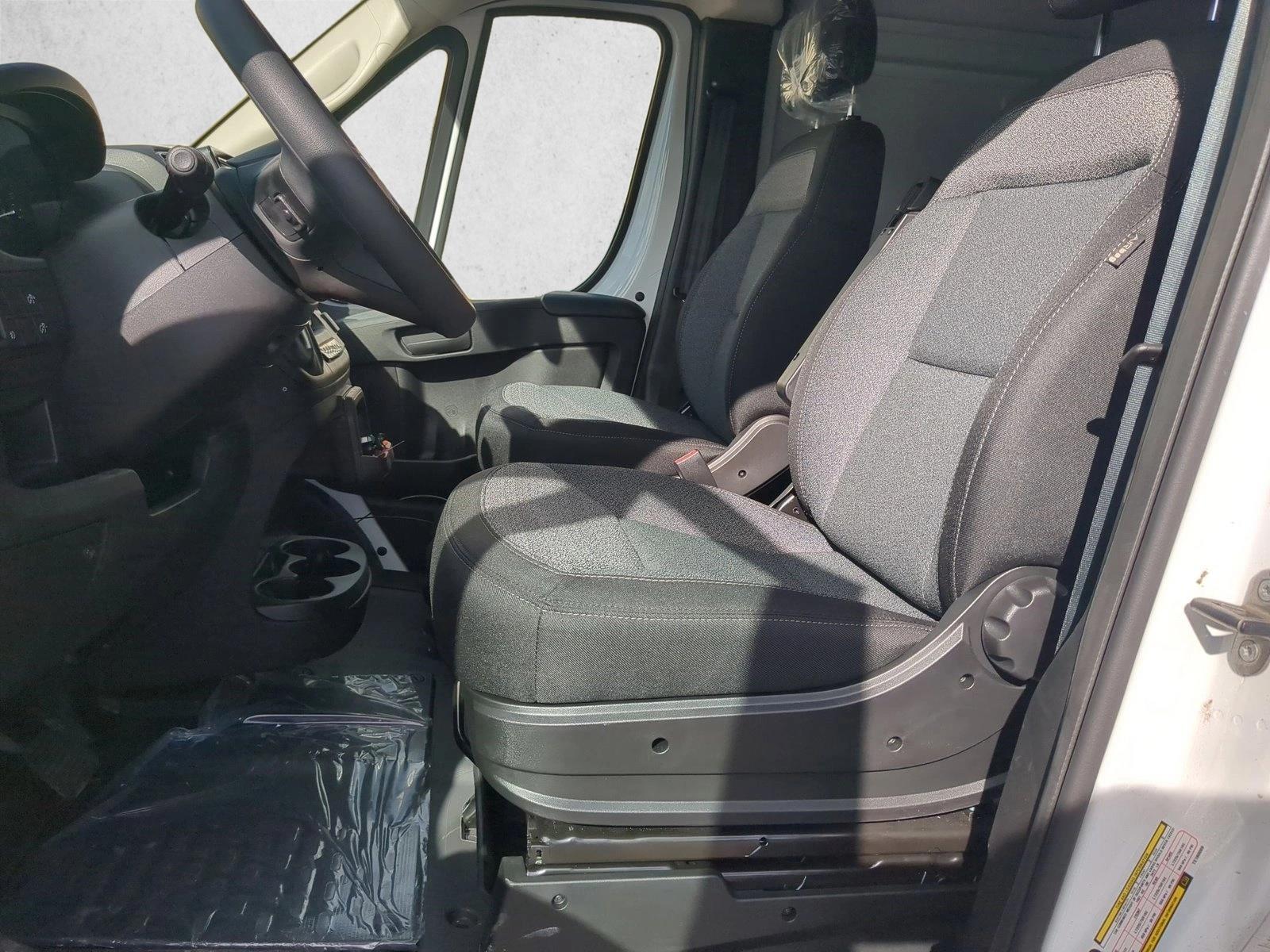 2026 Ram ProMaster 2500 photo 3