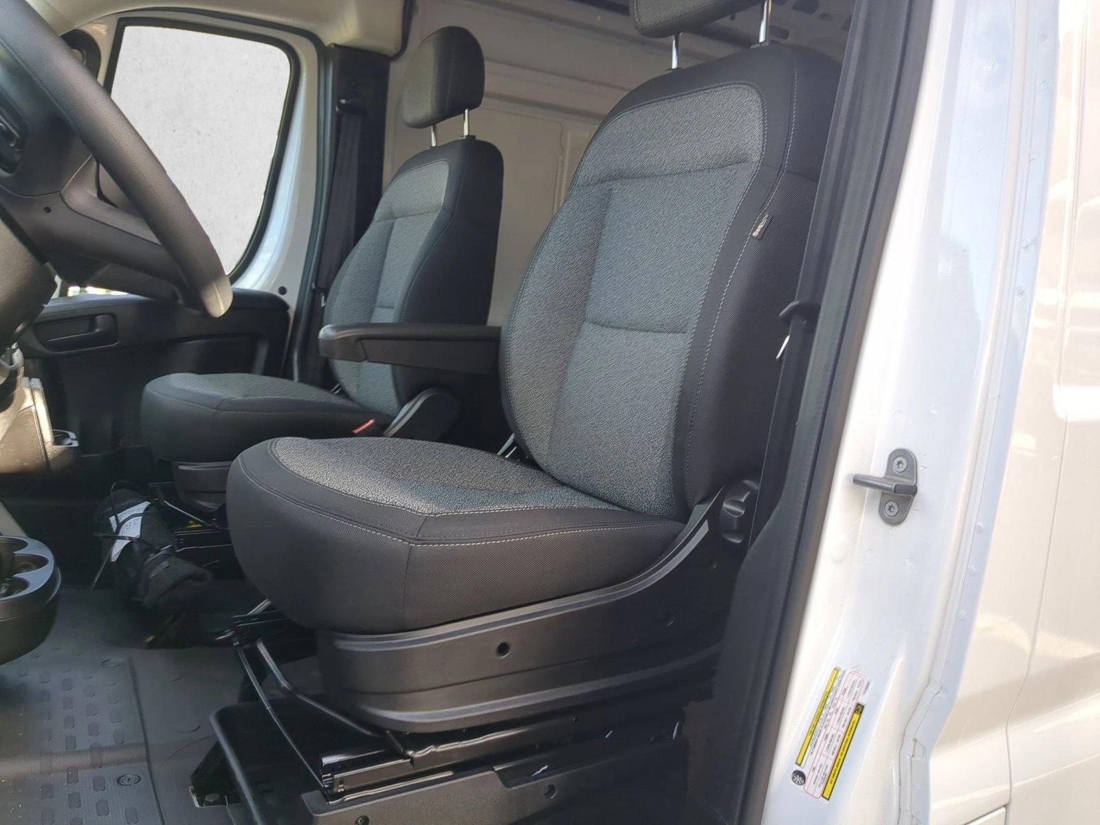 2026 Ram ProMaster 2500 photo 3