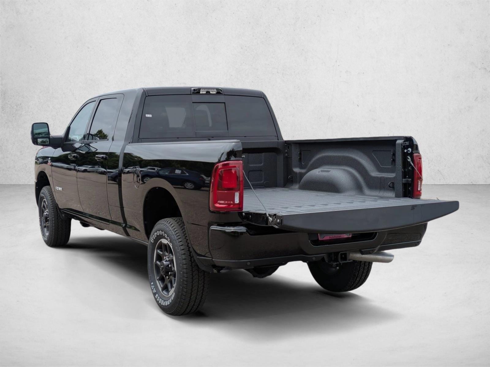 2025 RAM 2500 Laramie - Photo 9