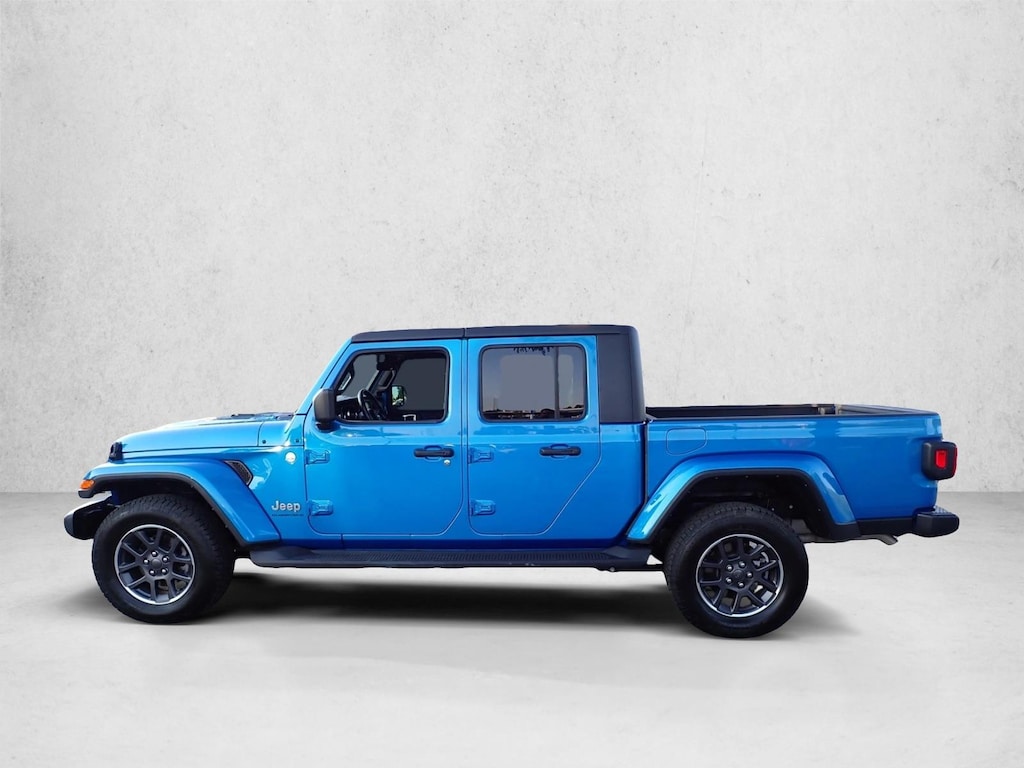 Used 2023 Jeep Gladiator Overland Crew Cab Pickup