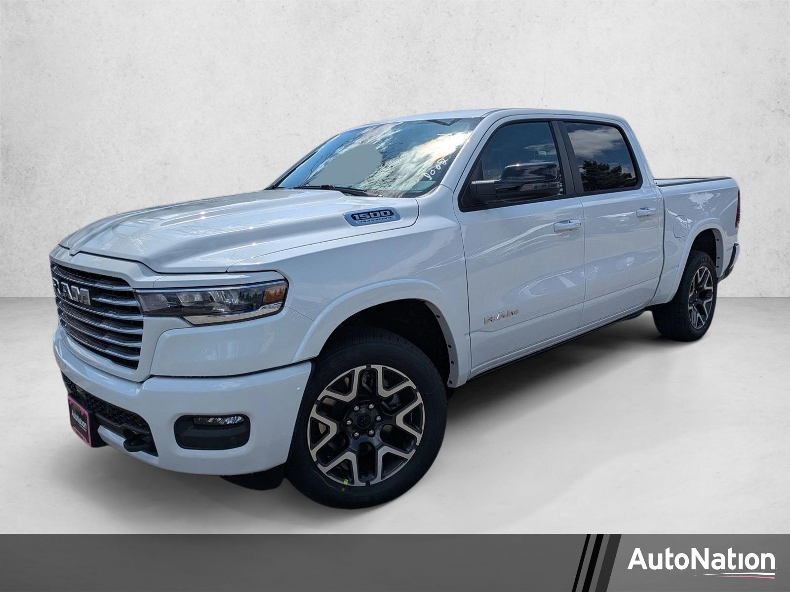 2026 RAM 1500 Laramie 4x4 Crew Cab 5'7's photo