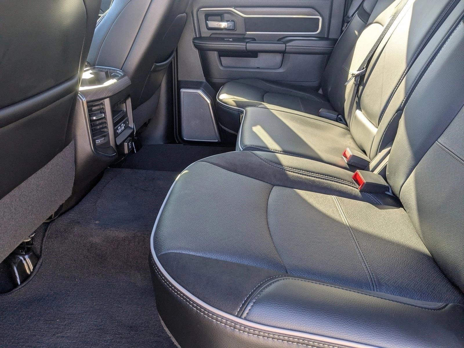 2025 RAM 2500 Laramie - Photo 18