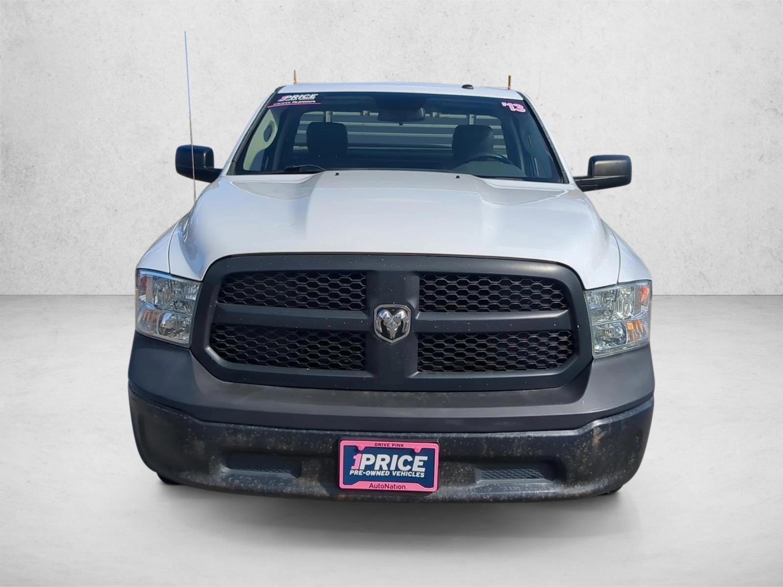 2013 Ram 1500 Tradesman photo 2