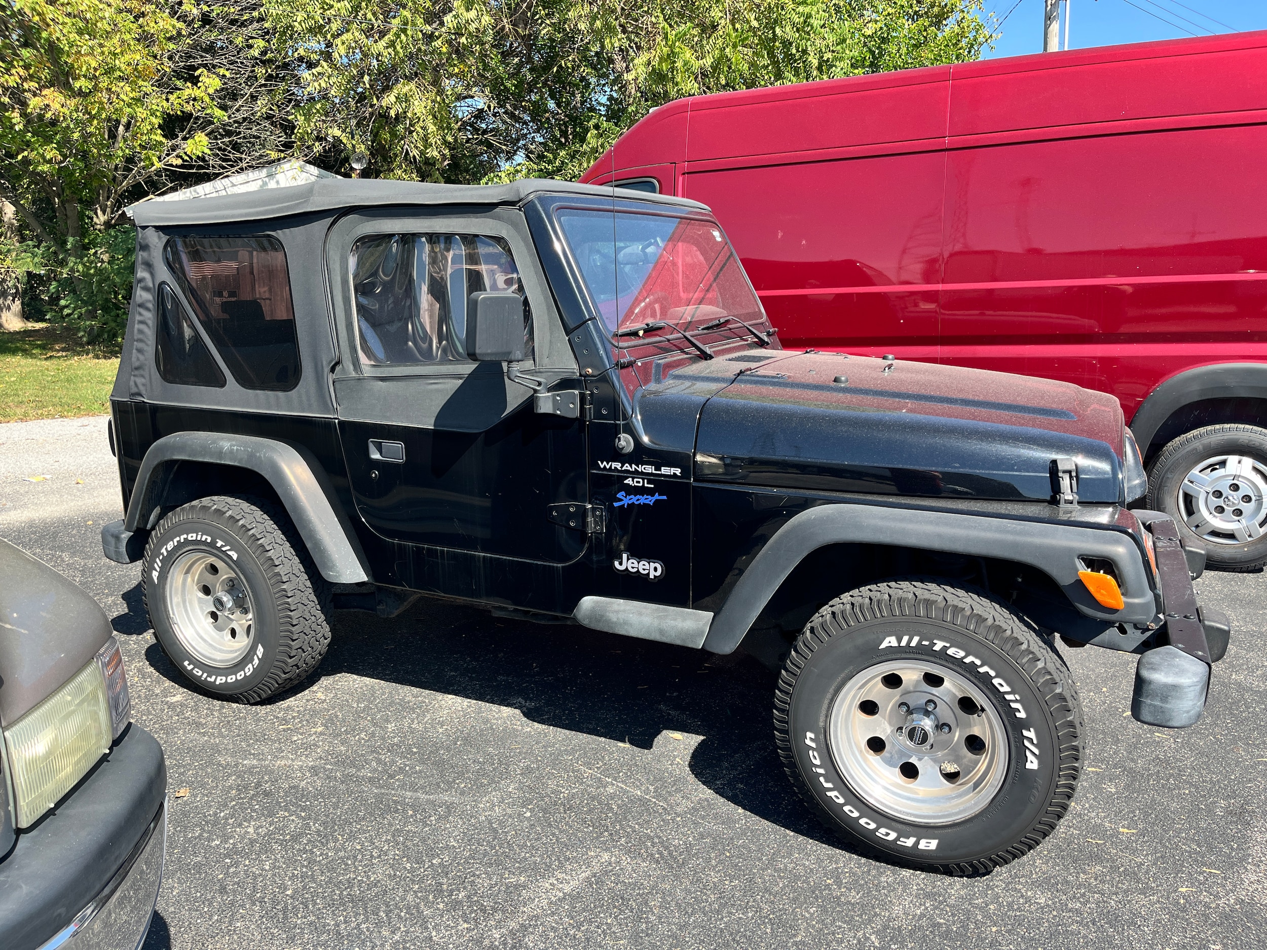 Used 1998 Jeep Wrangler SPORT with VIN 1J4FY19SXWP755633 for sale in Effingham, IL