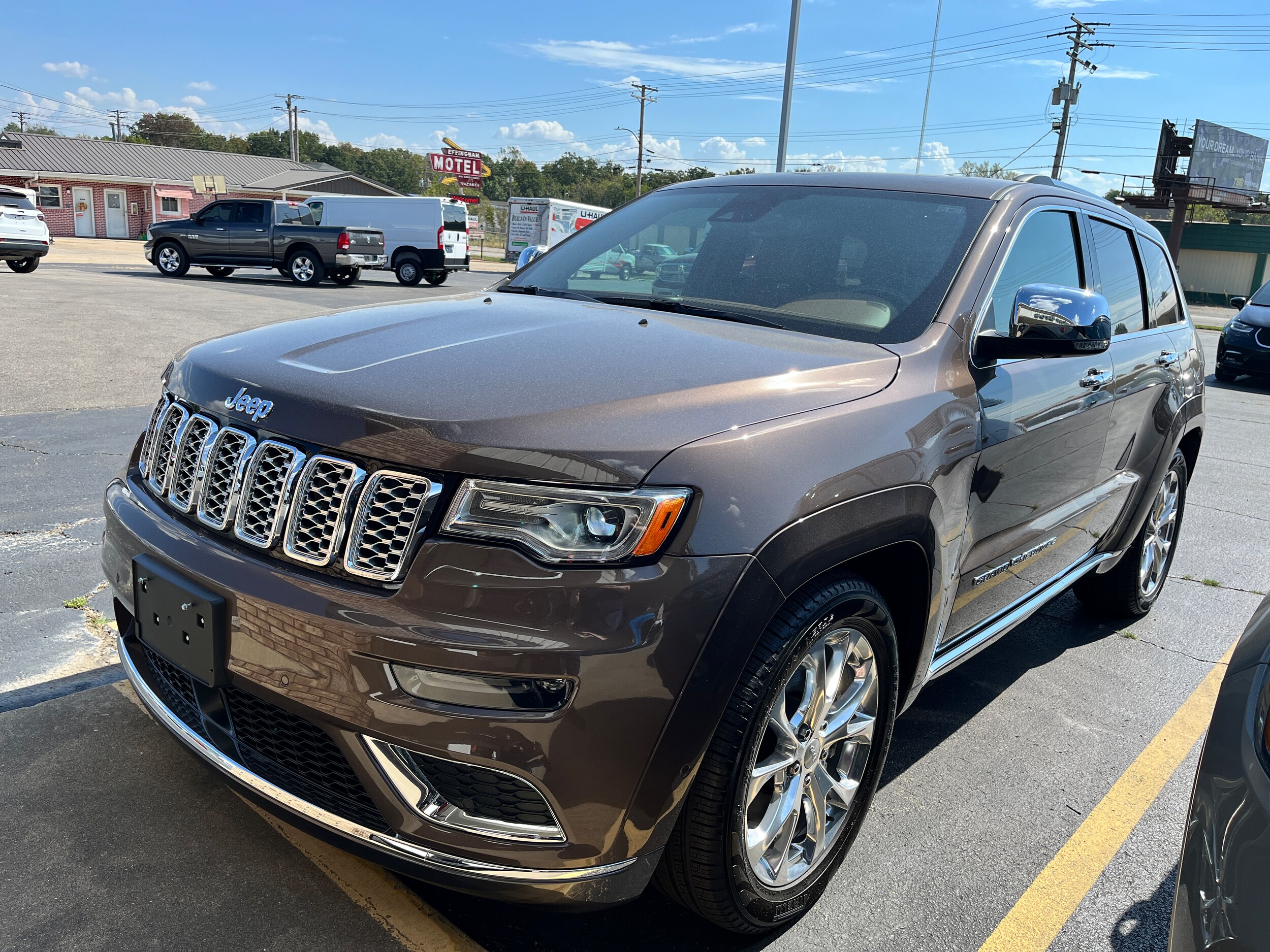 2021 Jeep Grand Cherokee Summit photo 3