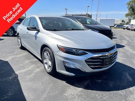 2022 Chevrolet Malibu LS Sedan 1G1ZC5ST9NF152665