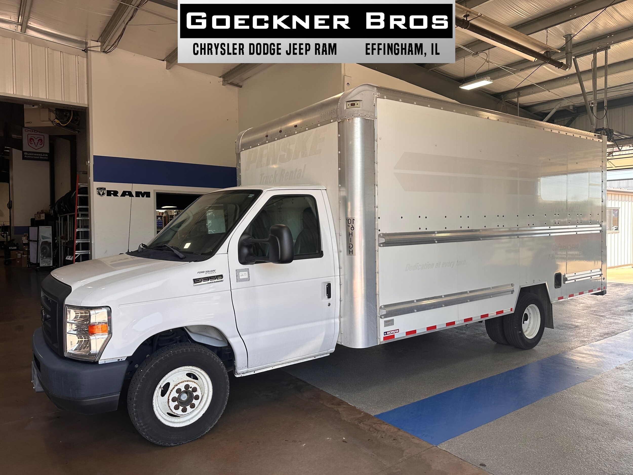 2019 Ford E-Series DRW E-350 Super Duty 176 in WB's photo