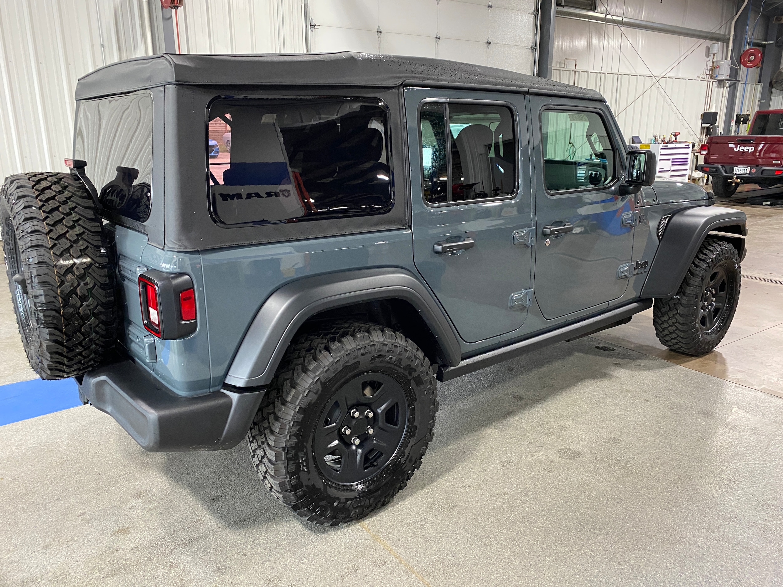 View vehicle photo 7