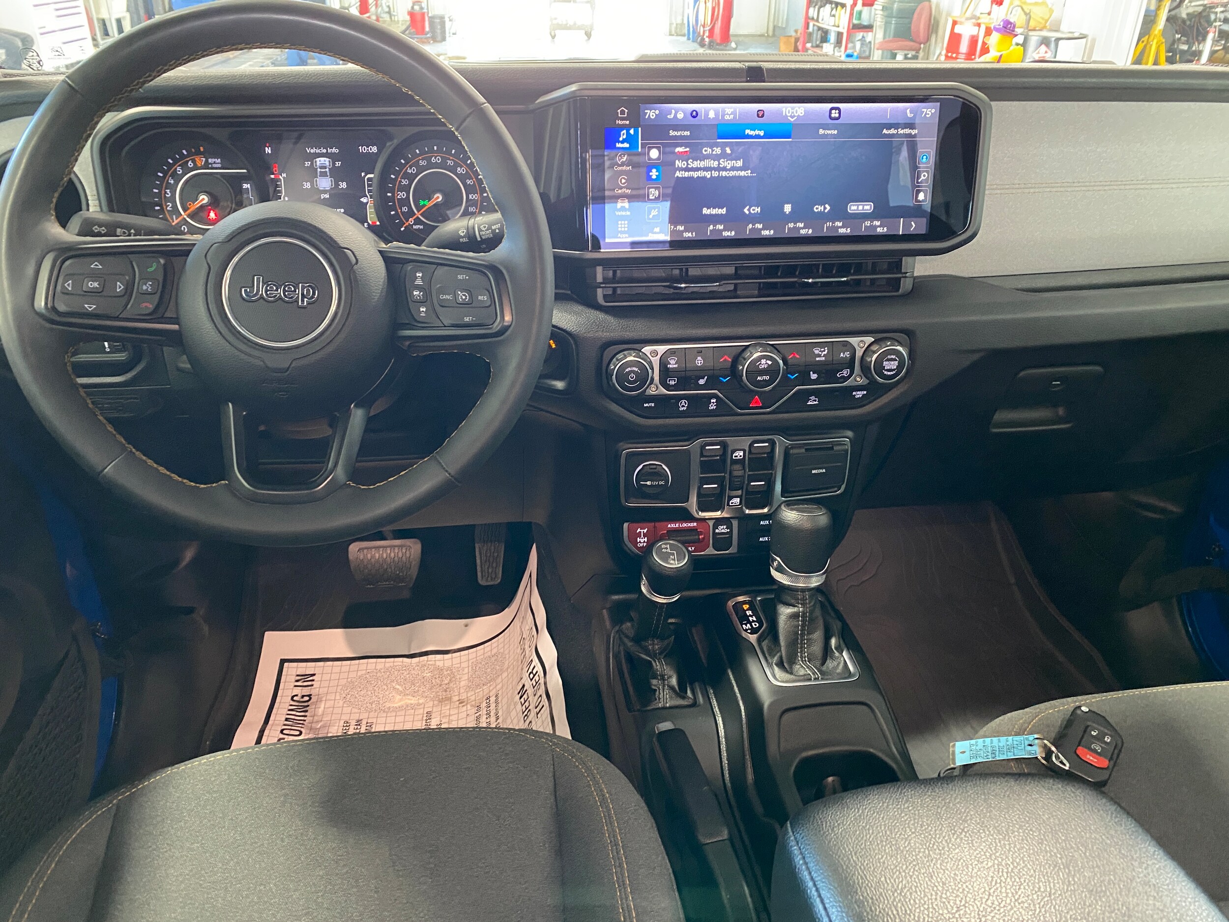 2024 Jeep Gladiator Willys - Photo 17