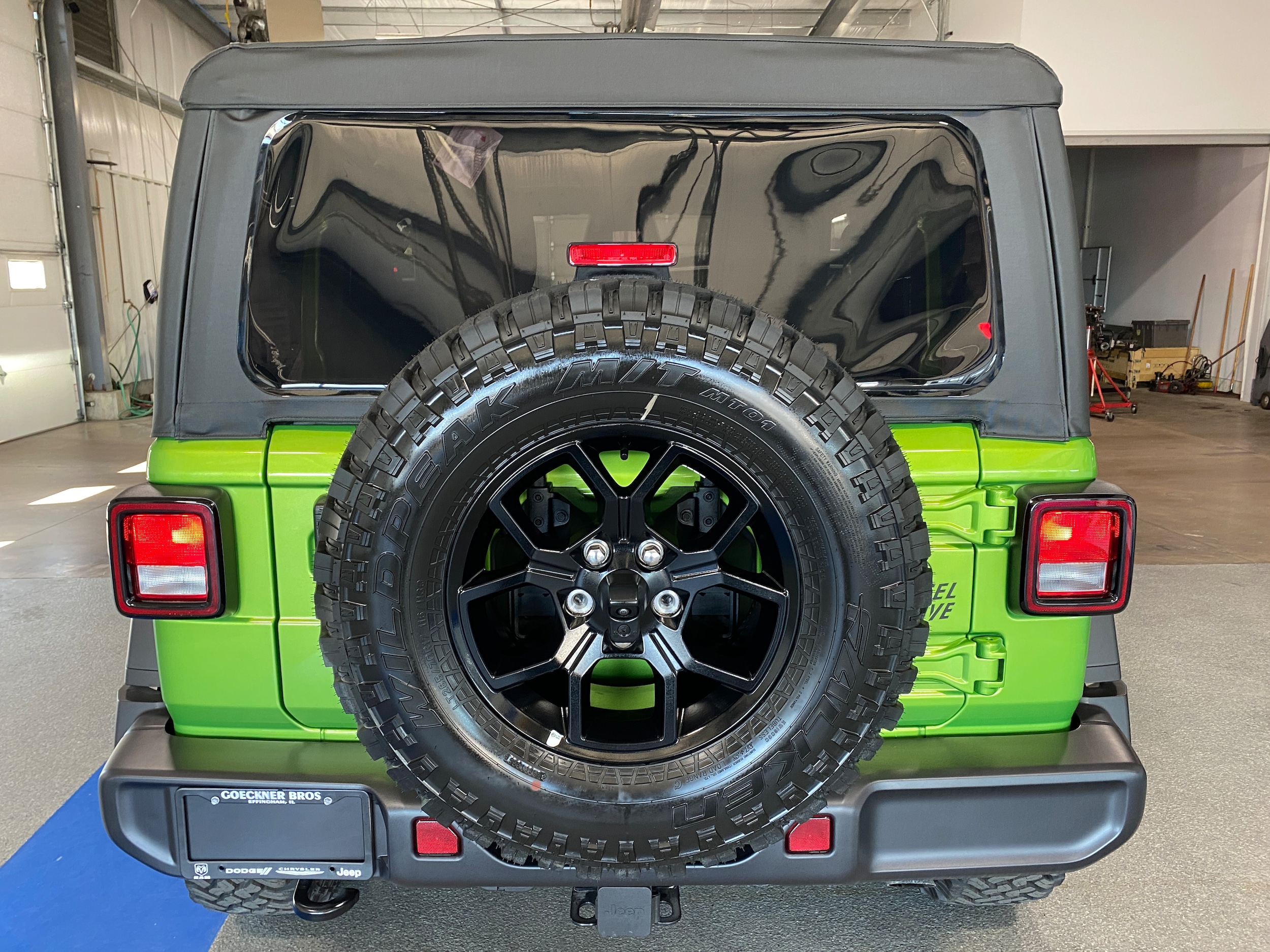 2025 Jeep Wrangler 2-Door Willys - Photo 6