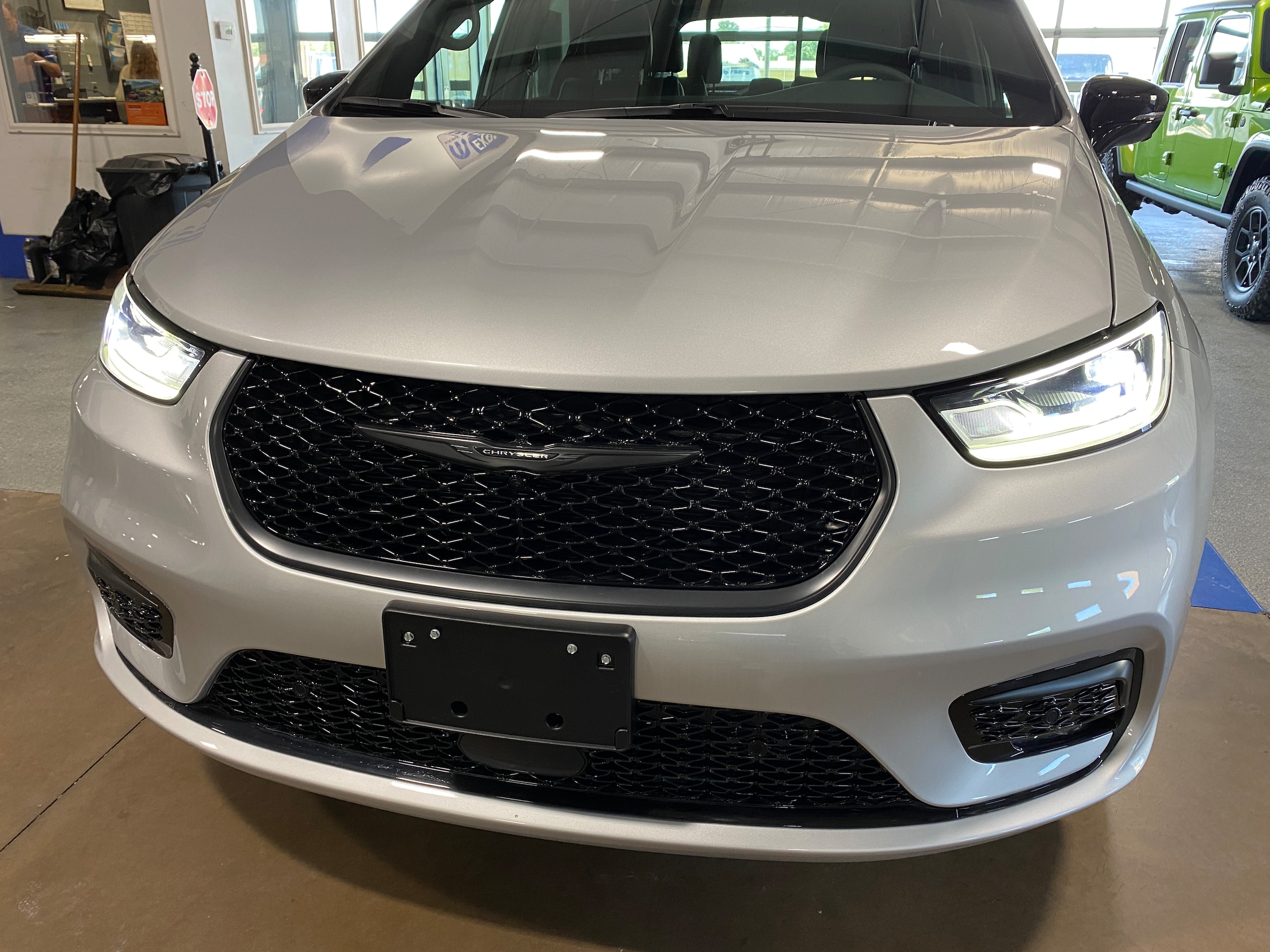 Vehicle Image 2