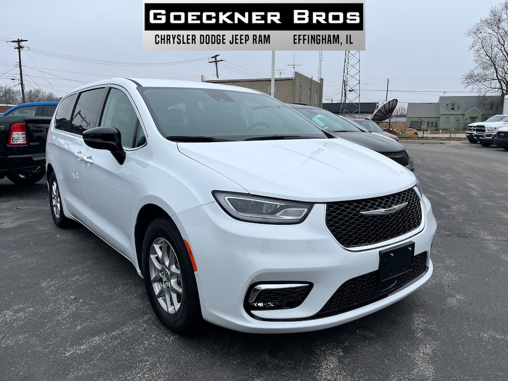 Used 2024 Chrysler Pacifica Touring L Touring L FWD