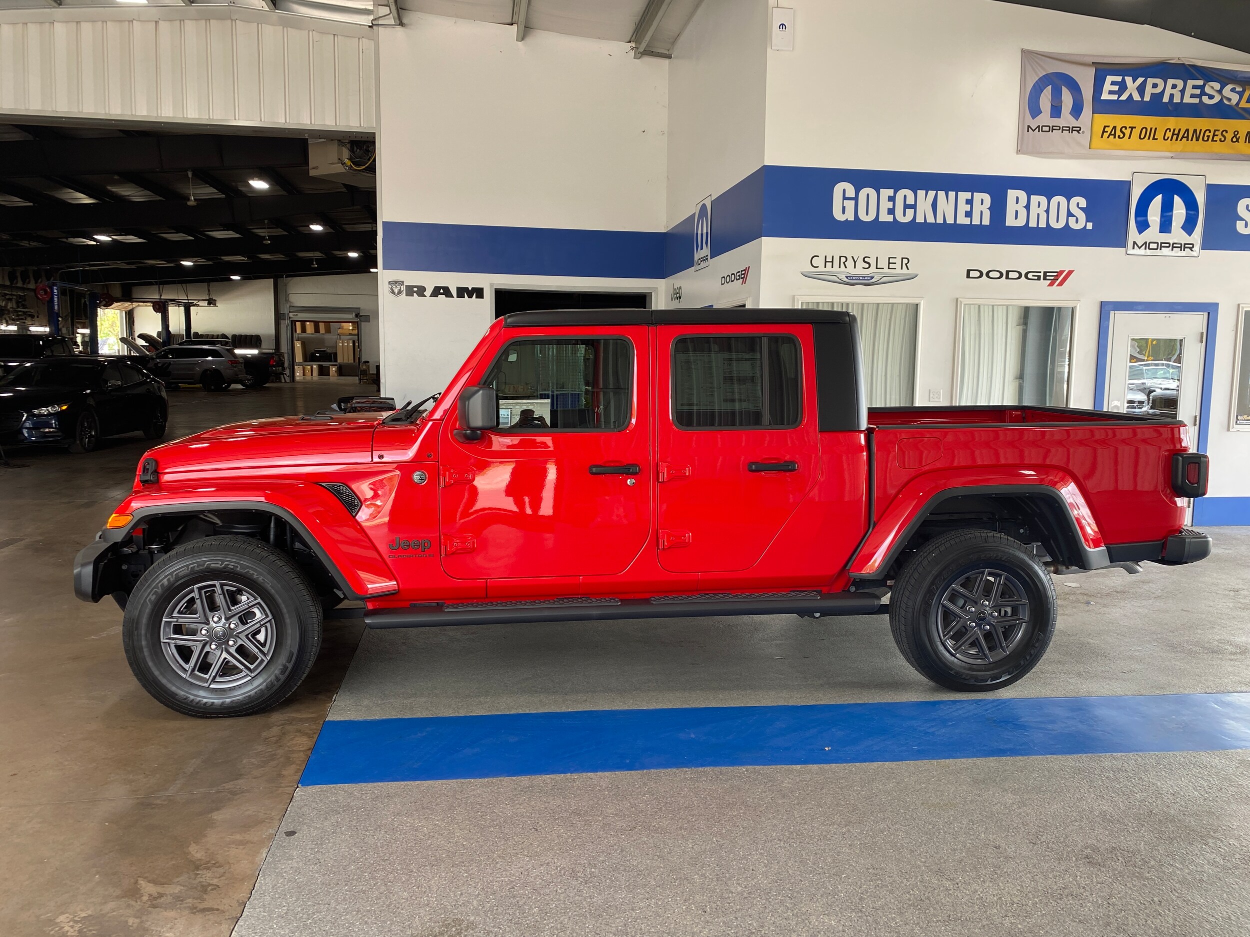 2025 Jeep Gladiator Sport S - Photo 10