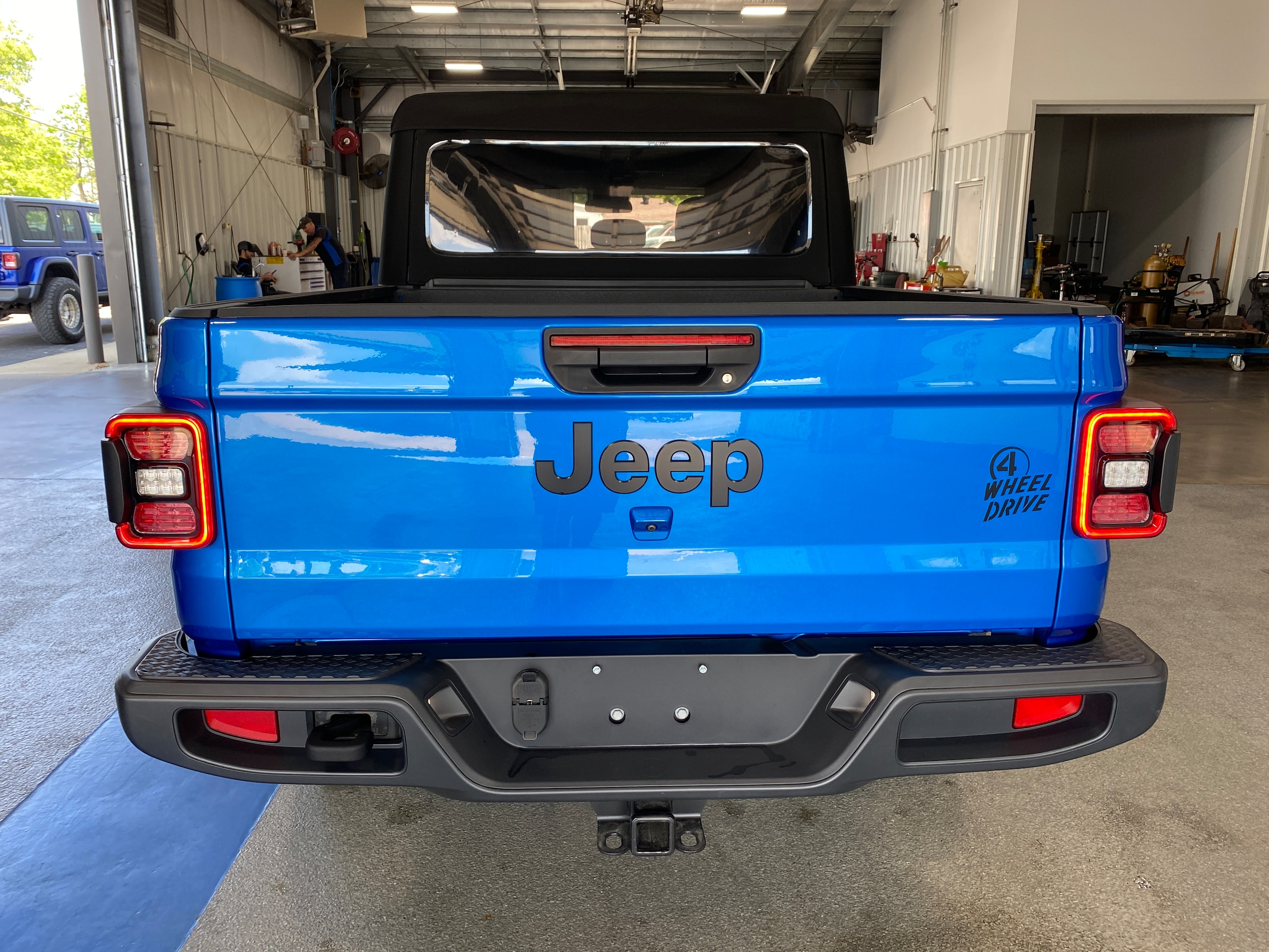 2024 Jeep Gladiator Willys - Photo 7