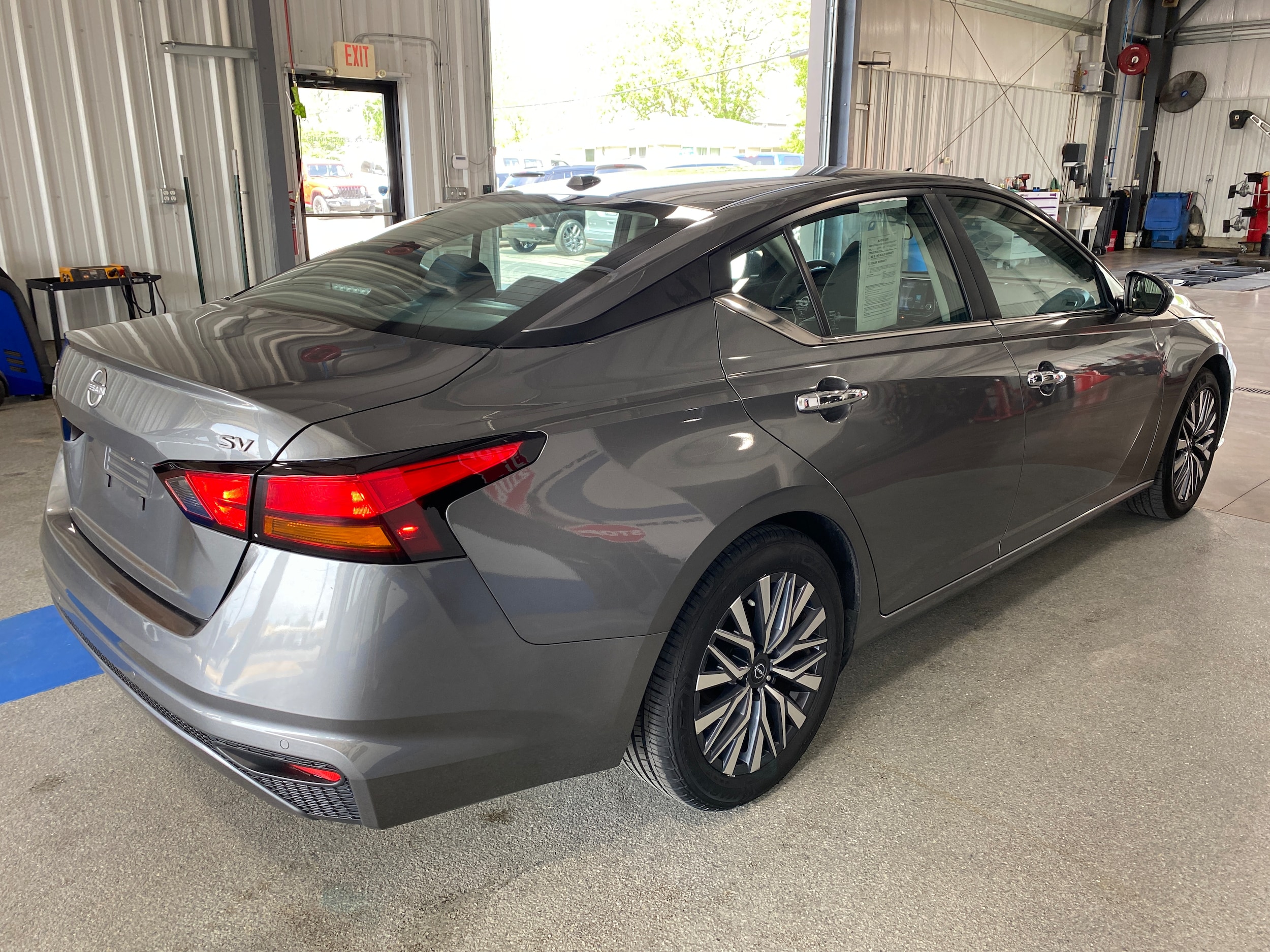 2023 Nissan Altima SV - Photo 6