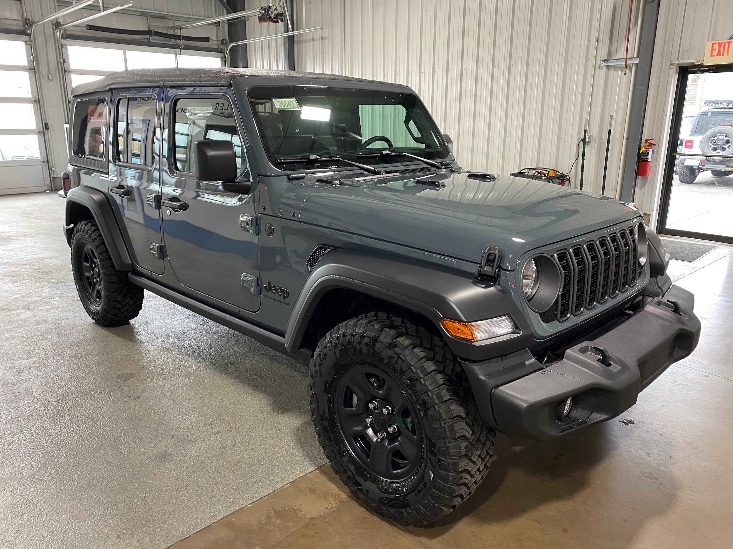 View vehicle photo 3