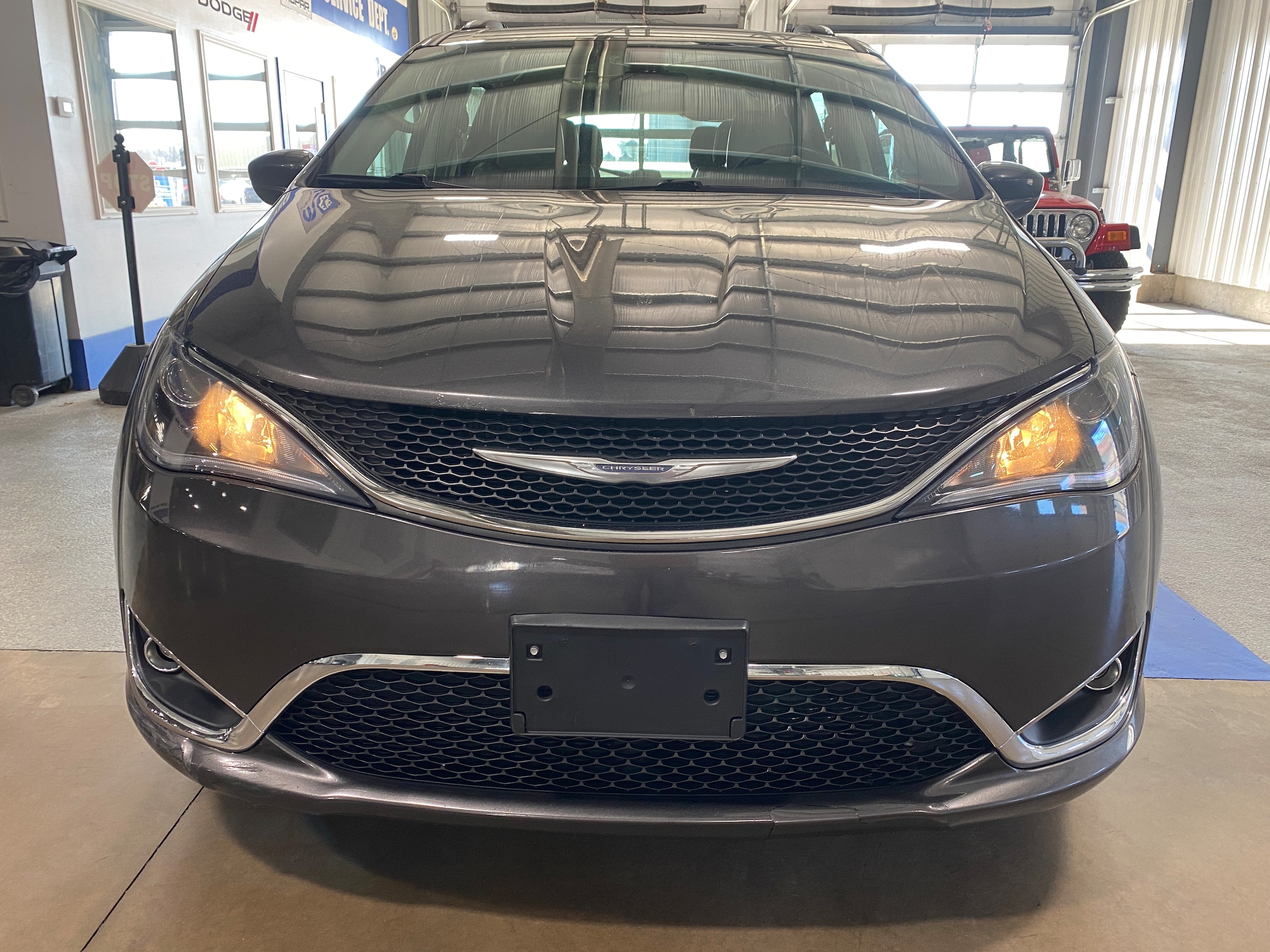Used 2017 Chrysler Pacifica Touring-L Plus with VIN 2C4RC1EG9HR505515 for sale in Effingham, IL