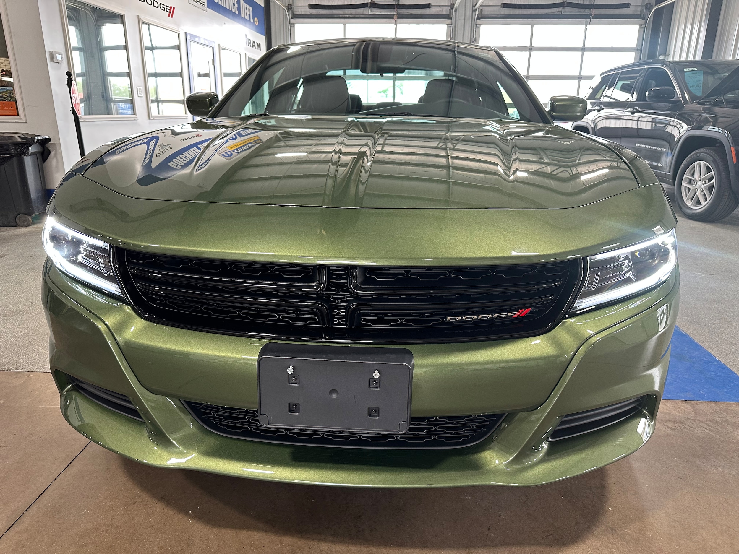 Used 2022 Dodge Charger SXT with VIN 2C3CDXBG2NH166998 for sale in Effingham, IL