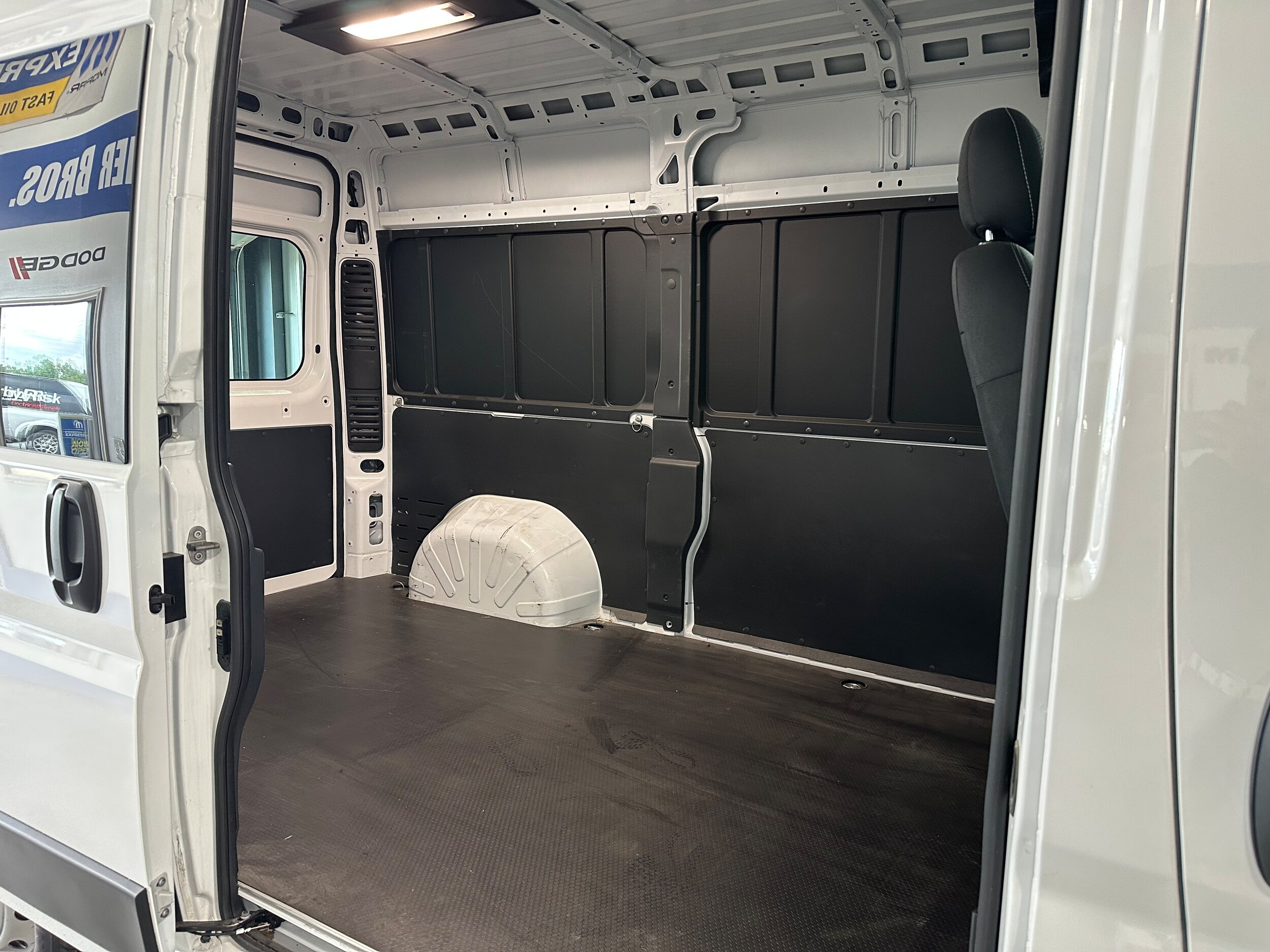 2023 Ram ProMaster 1500 photo 3