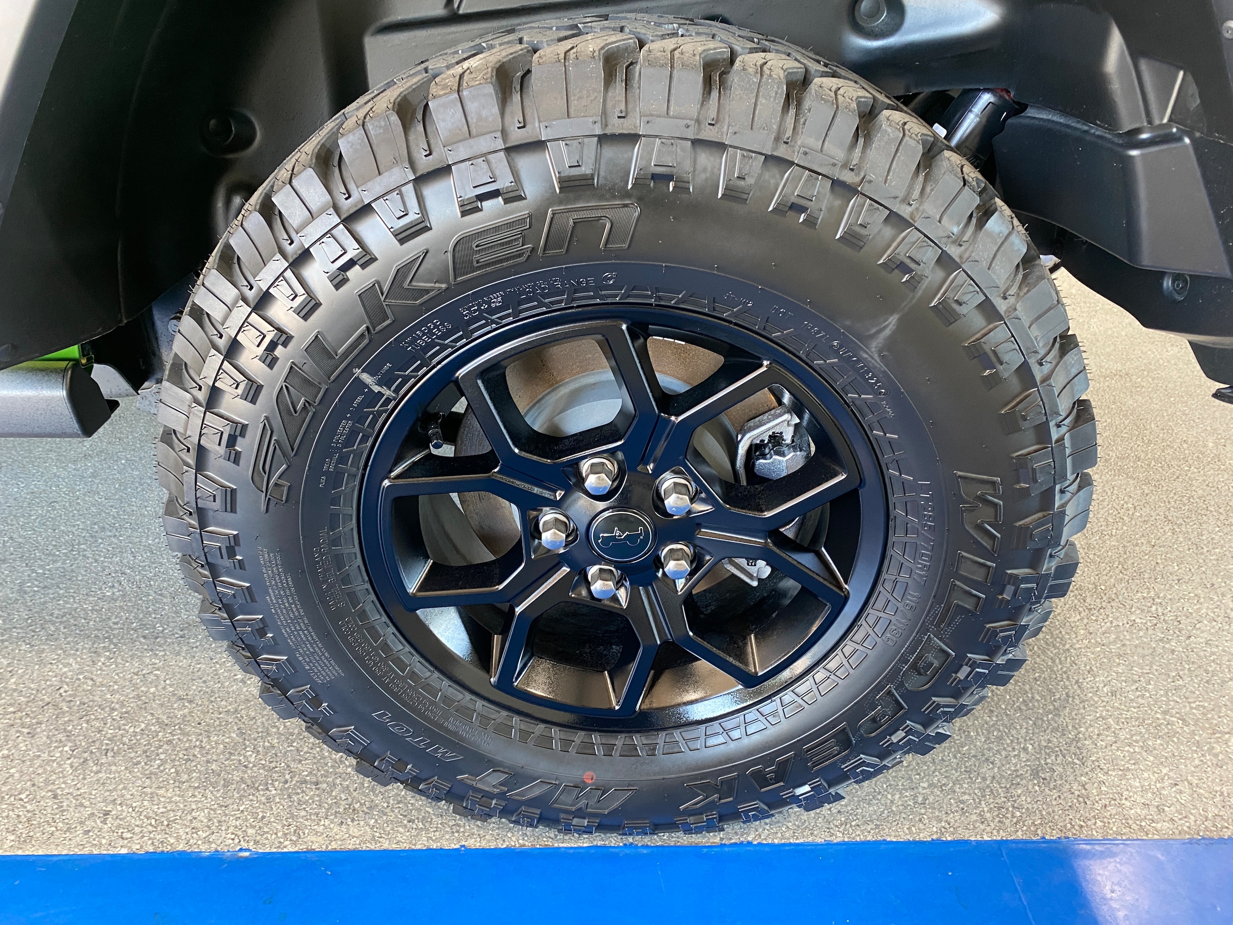 2025 Jeep Wrangler 2-Door Willys - Photo 11