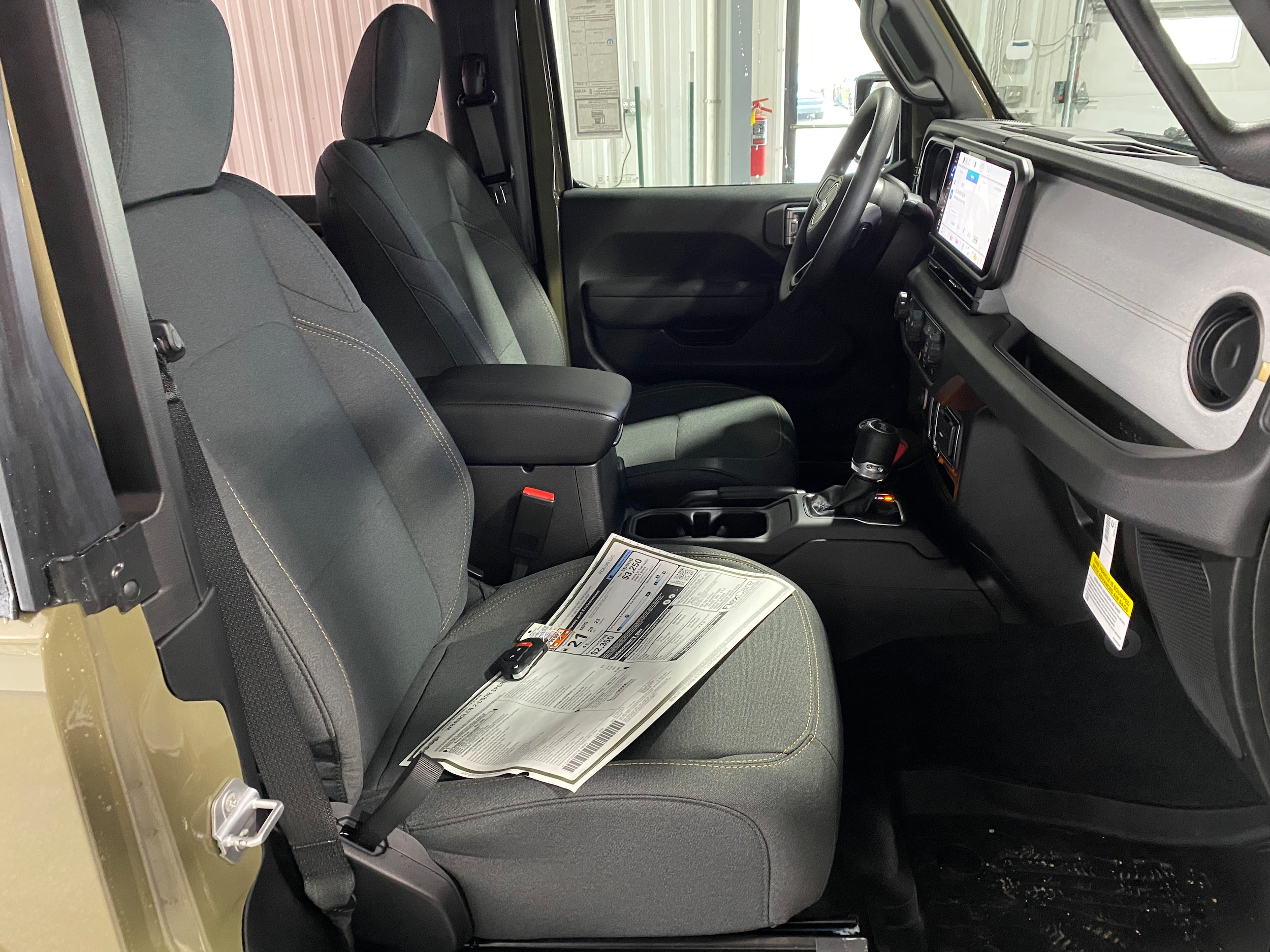 View vehicle photo 4