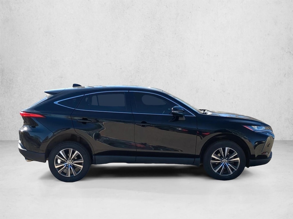 Used 2022 Toyota Venza LE SUV