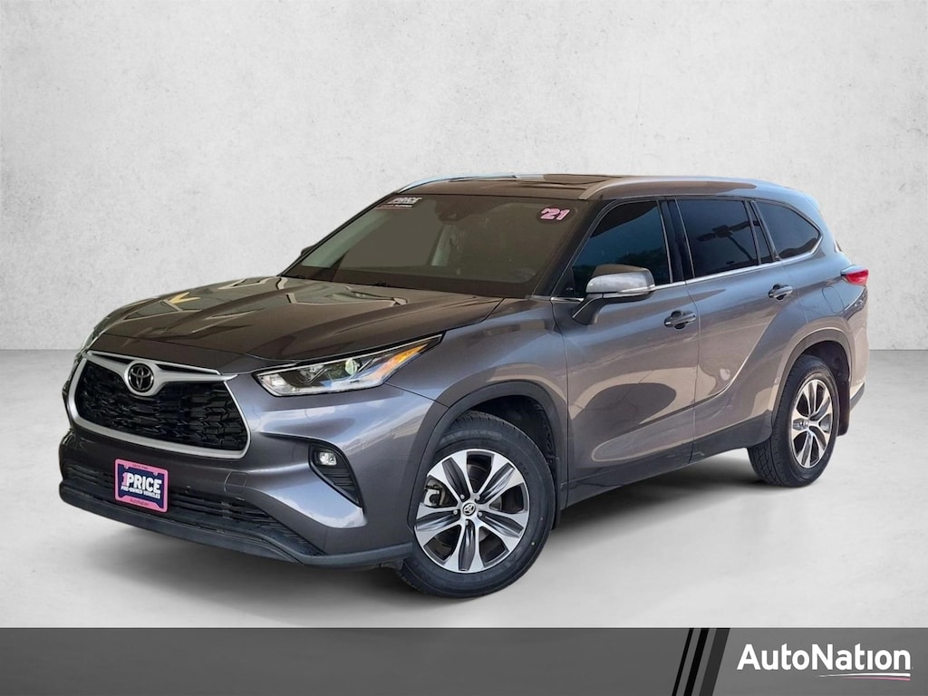 Used 2021 Toyota Highlander XLE SUV