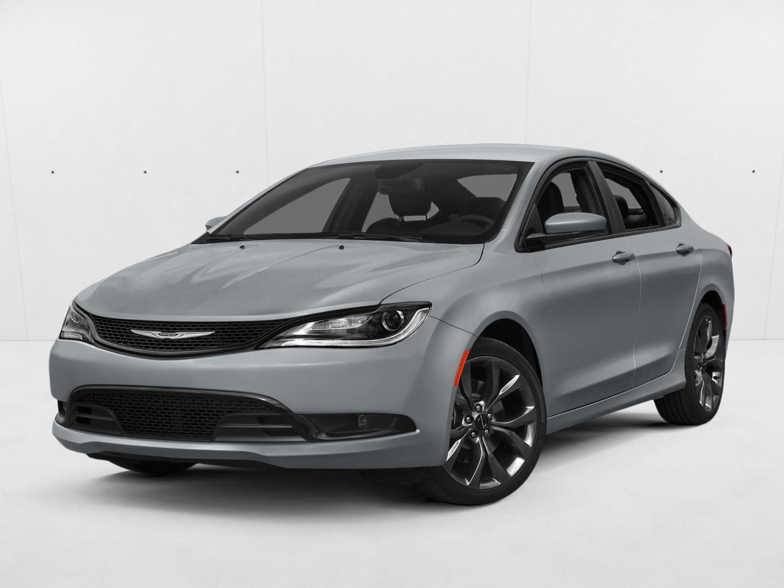 2015 Chrysler 200 S's photo