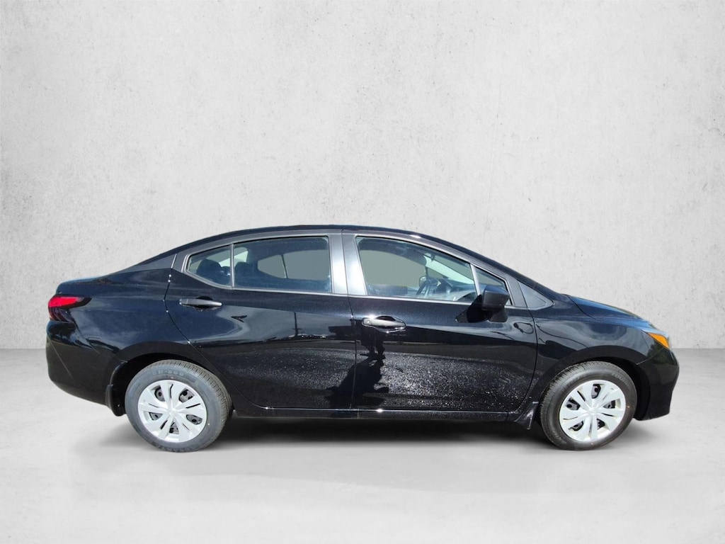 Used 2017 Nissan Versa 1.6 SV Sedan