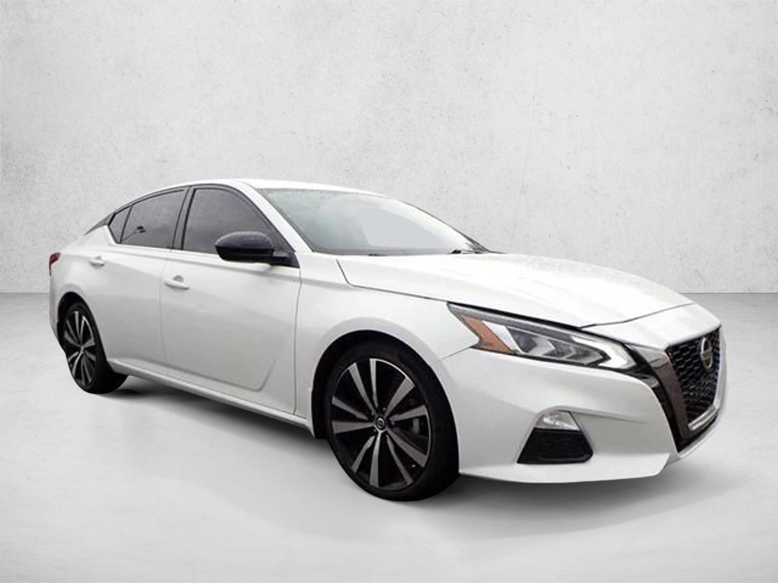 2022 Nissan Altima 2.5 SR photo 4