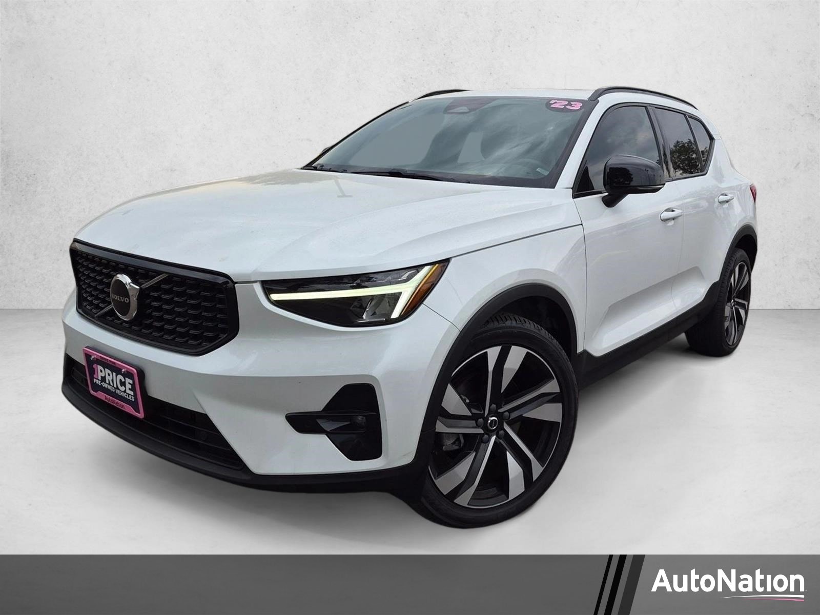 2023 Volvo XC40
