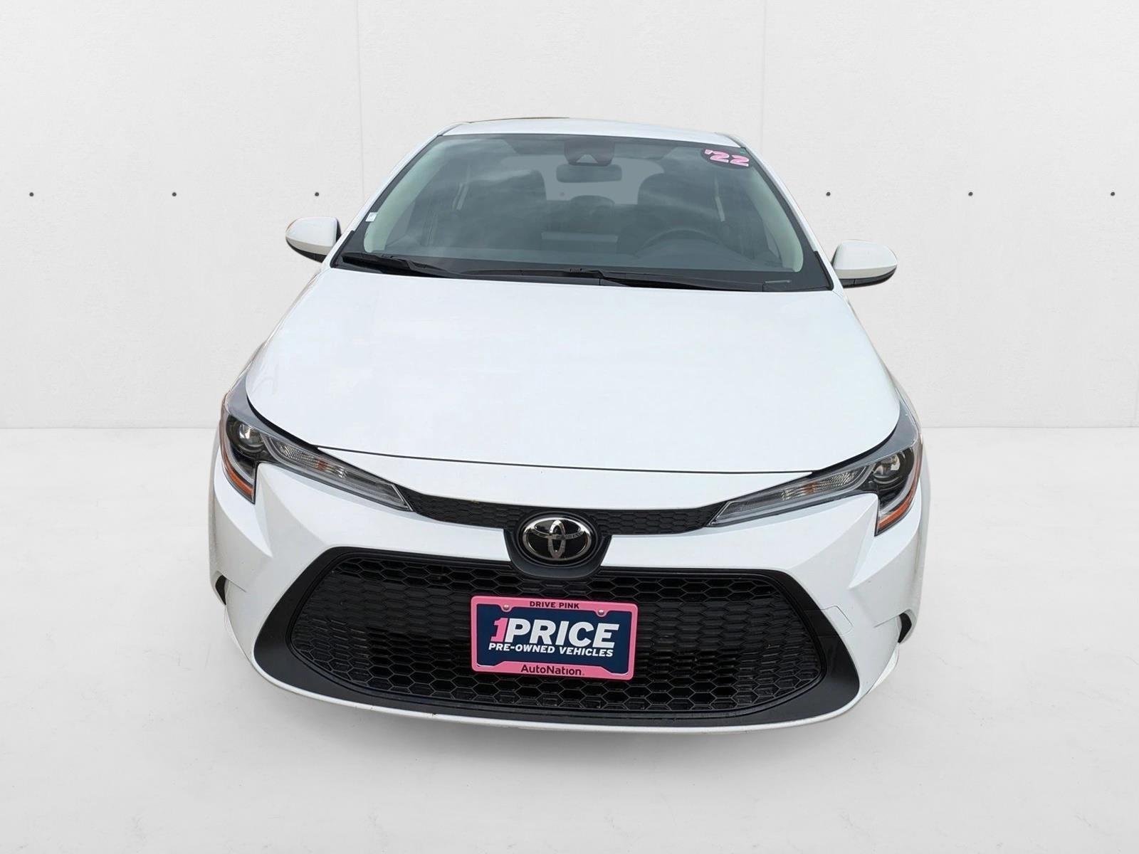 2022 Toyota Corolla LE photo 2
