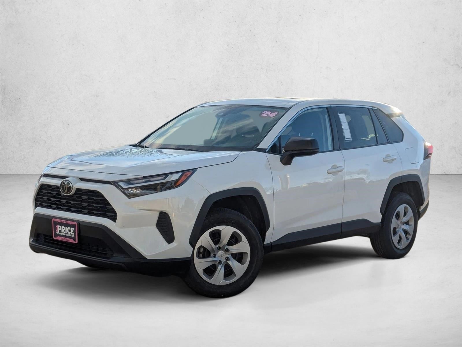 2024 Toyota RAV4 LE's photo