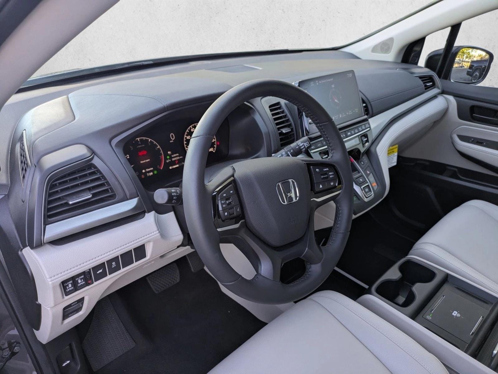 2026 Honda Odyssey EX-L - Photo 15