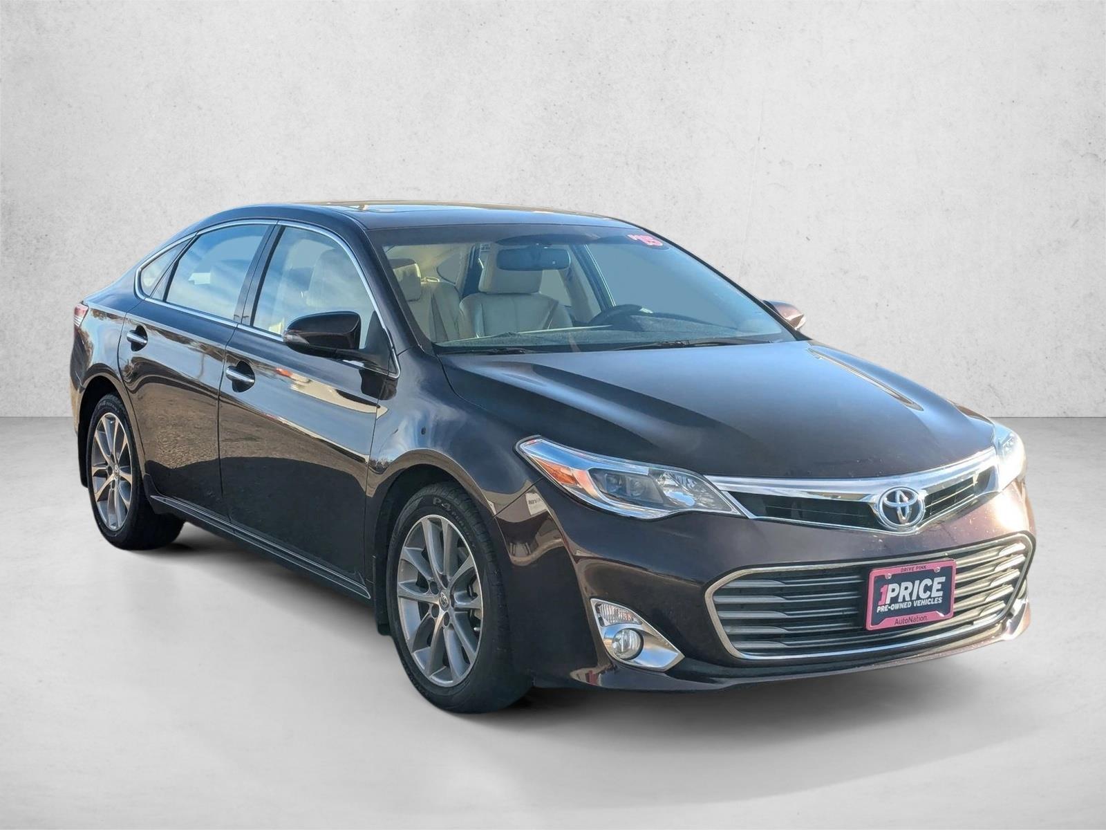 2015 Toyota Avalon XLE Touring photo 3