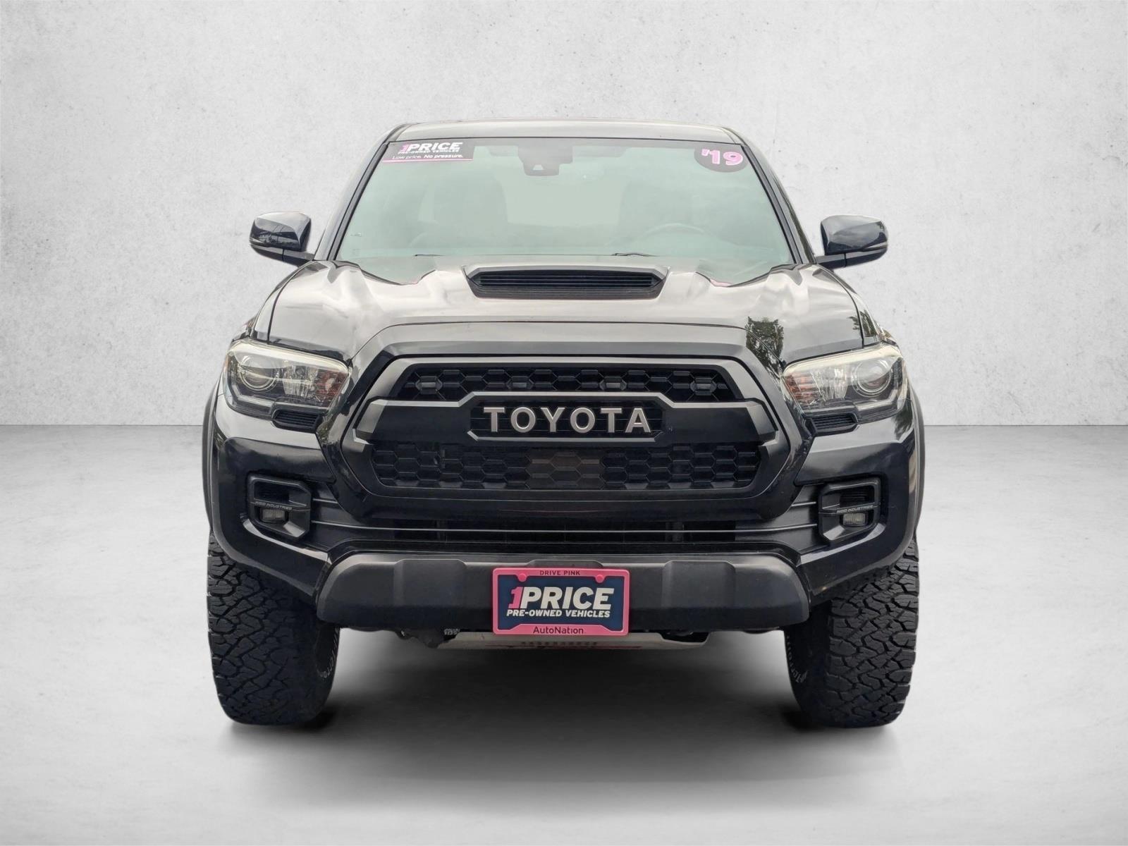 2019 Toyota Tacoma TRD Pro V6 photo 2