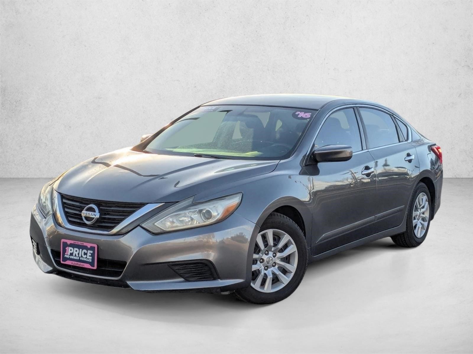 2016 Nissan Altima S's photo