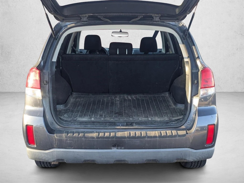 Used 2011 Subaru Outback 2.5i Premium (CVT) SUV