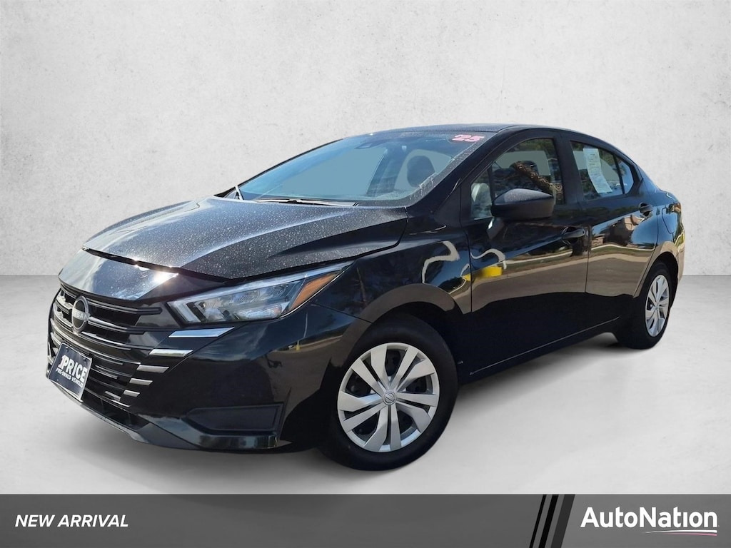 Used 2017 Nissan Versa 1.6 SV Sedan