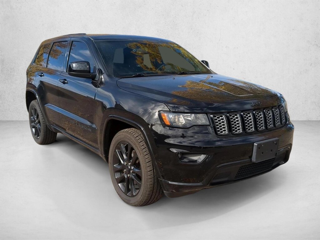 Used 2018 Jeep Grand Cherokee Laredo 4x4 SUV
